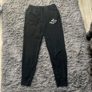 Soft black Hollister sweatpants